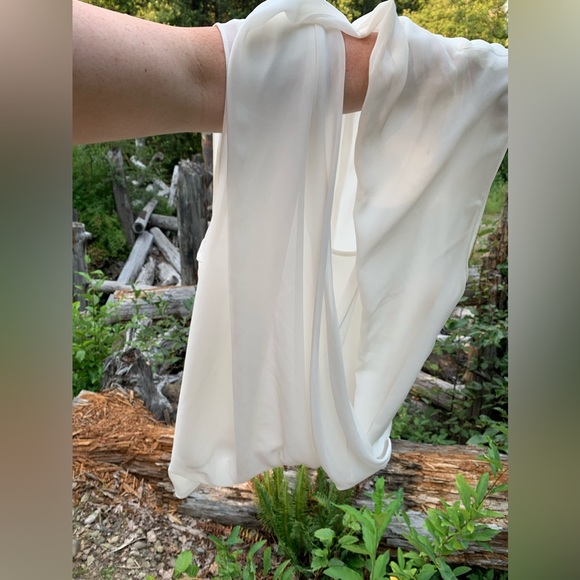 Vince Camuto Silk Pearl white sleeveless layered blouse Sz M whimsical luxury - Picture 2 of 13